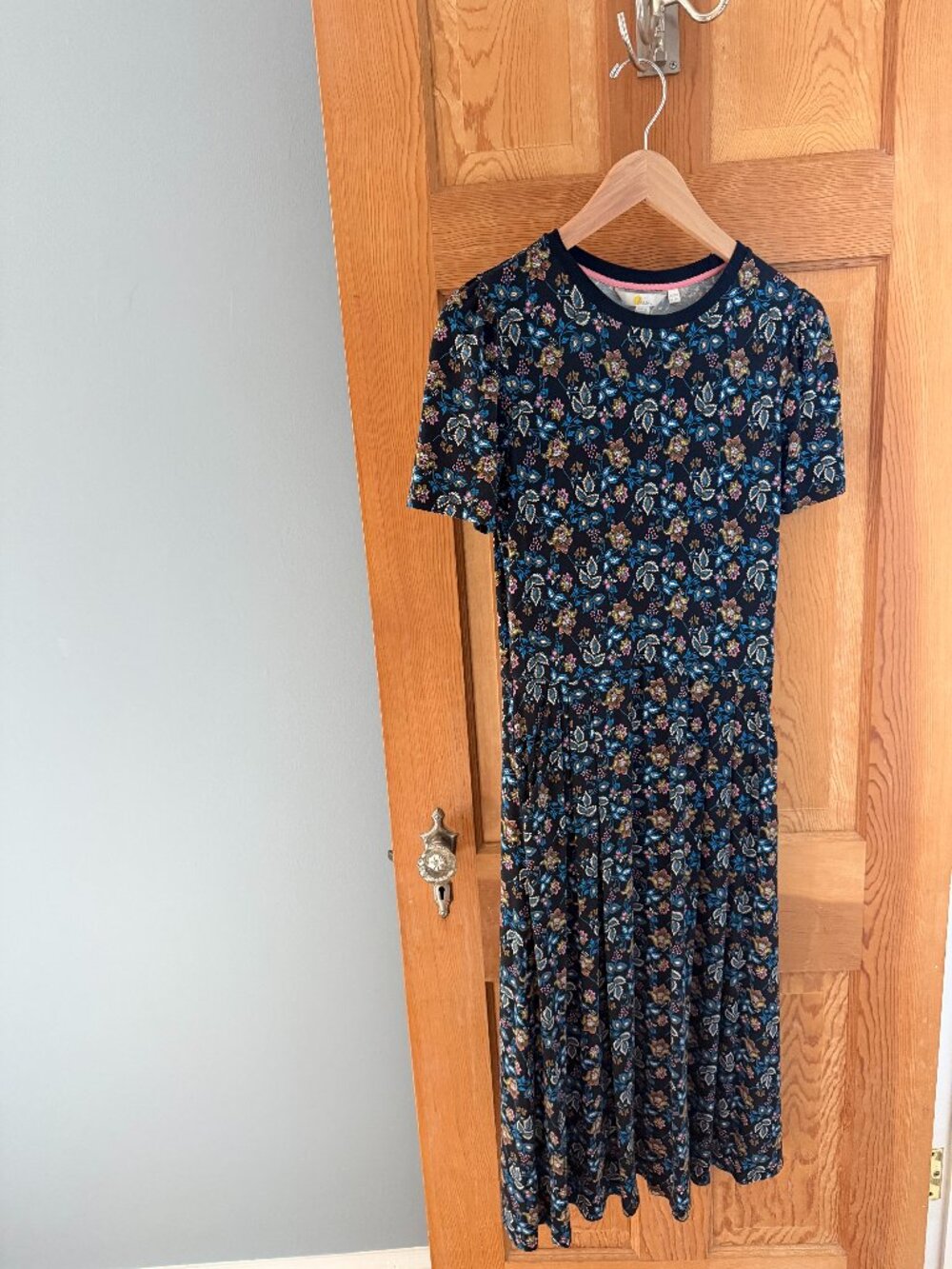 Boden Sofia Trim Jersey Midi Dress in the Multi Paintbox Ditsy print SIZE 6